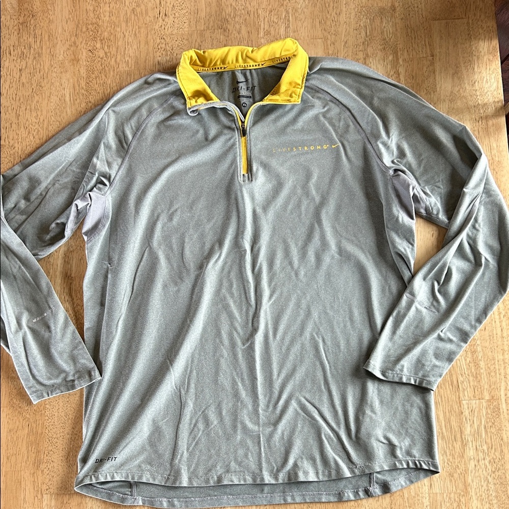 Nike Men's Live strong 1/4 zip